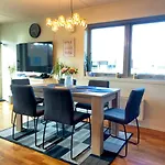 Floor Center Flat With Free Parking דירה
